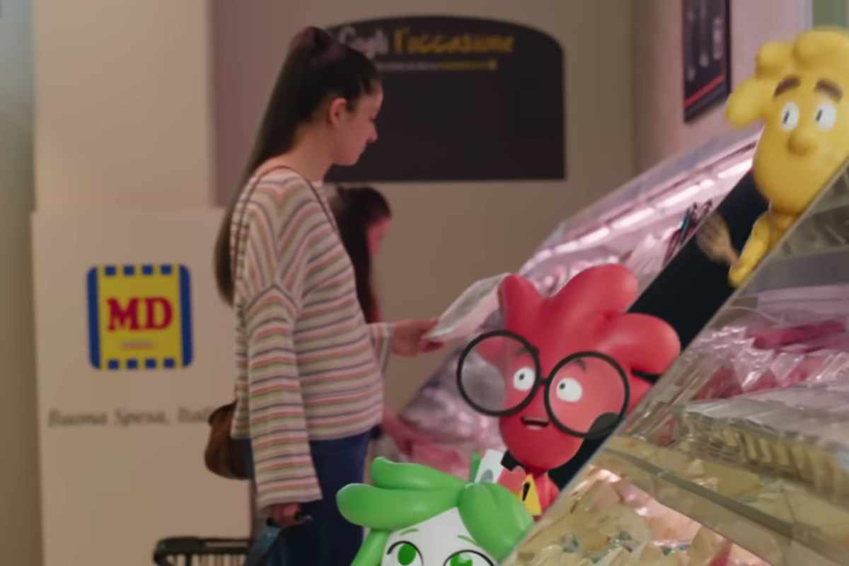 ragazza fa la spesa da md